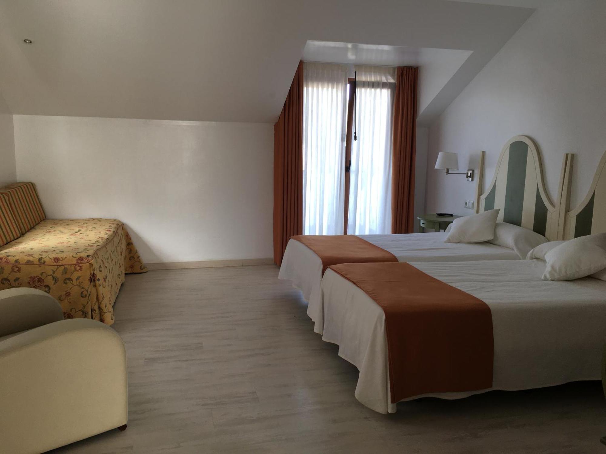 Hotel Valle De Cabezon Cabezón de la Sal Szoba fotó